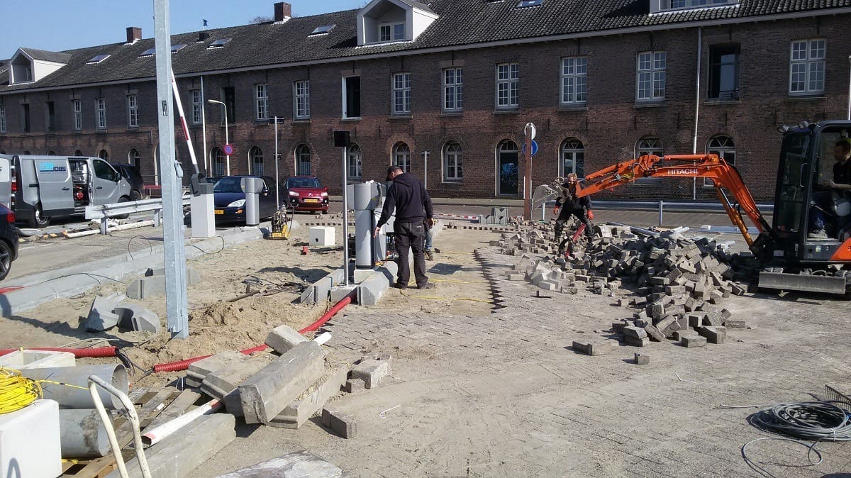 imgi_14_parkeren-elektro-four-molsparking2